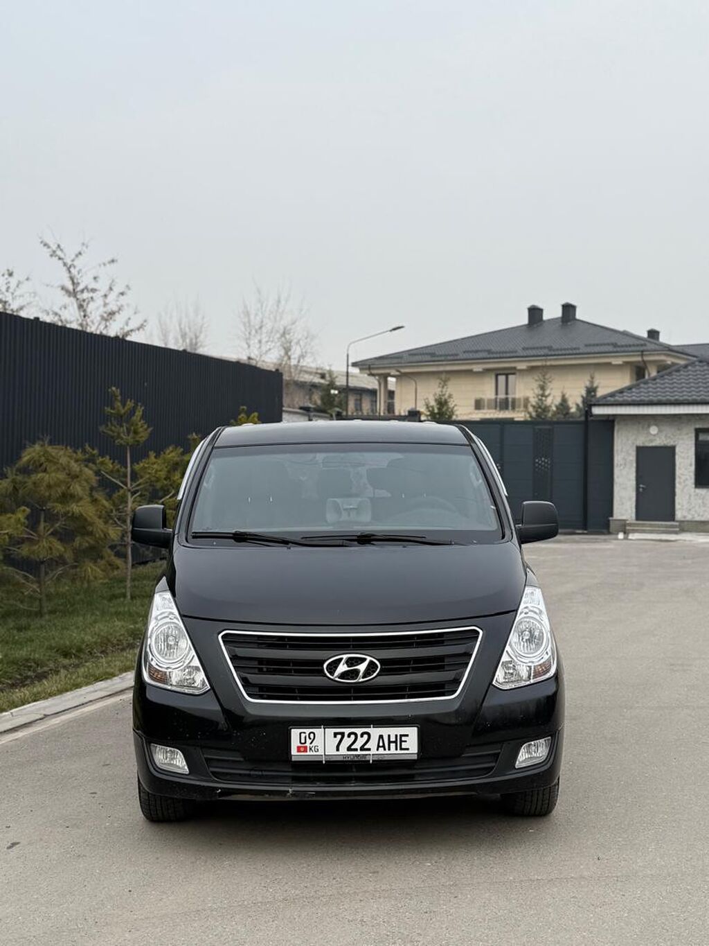 Hyundai Grand Starex