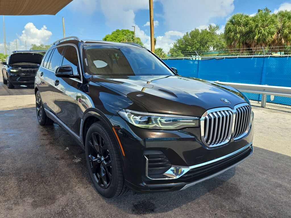 BMW X7
