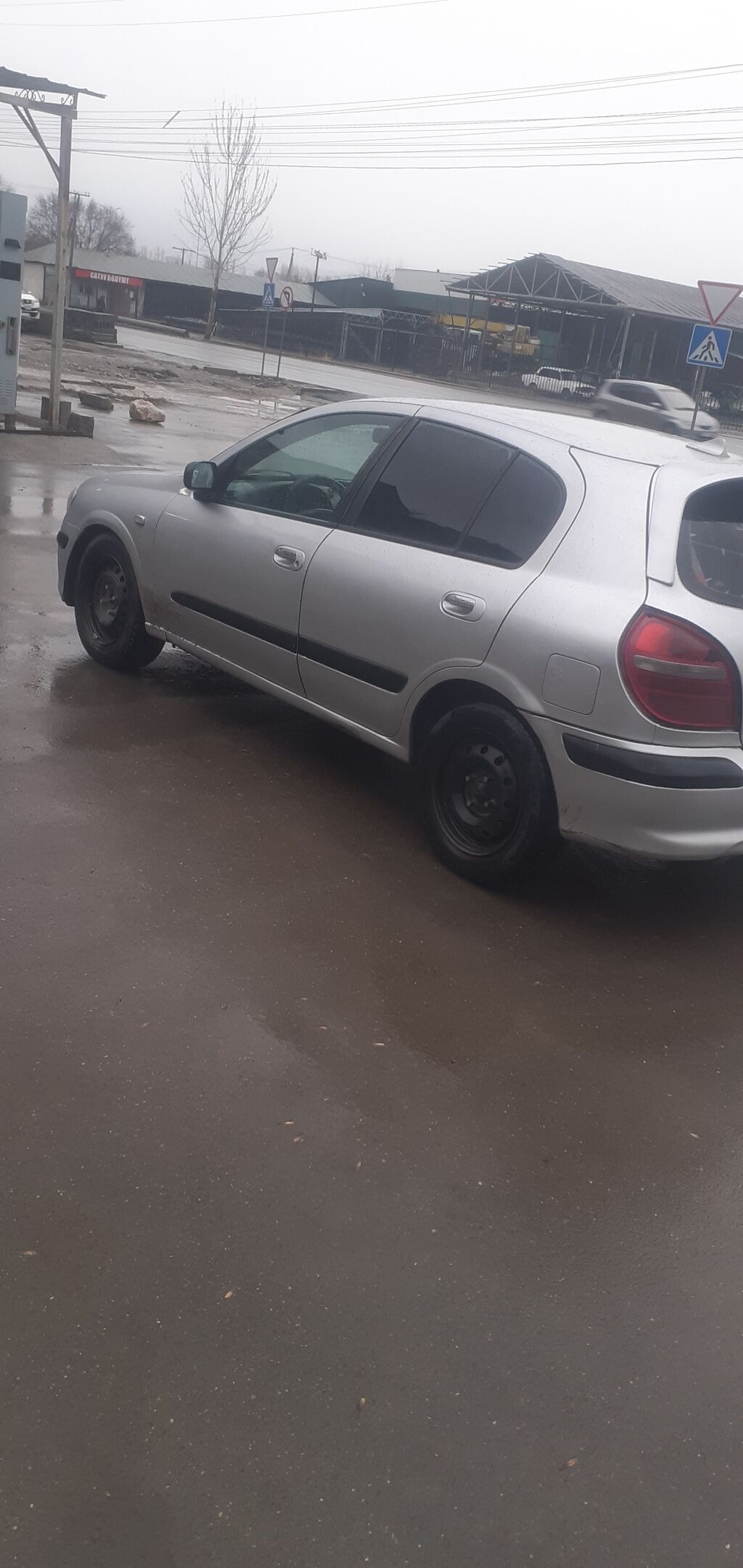Nissan Almera