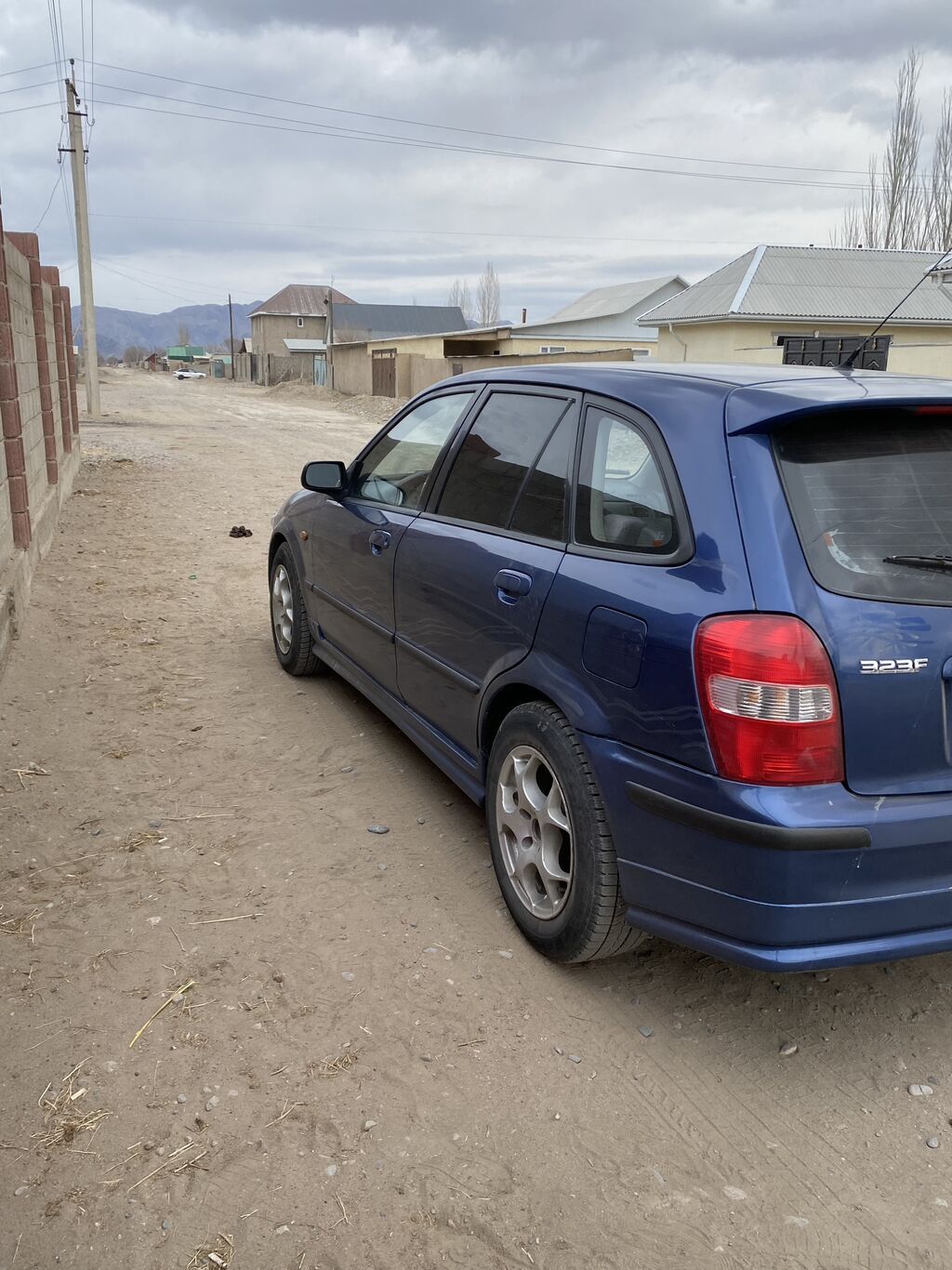 Mazda 323
