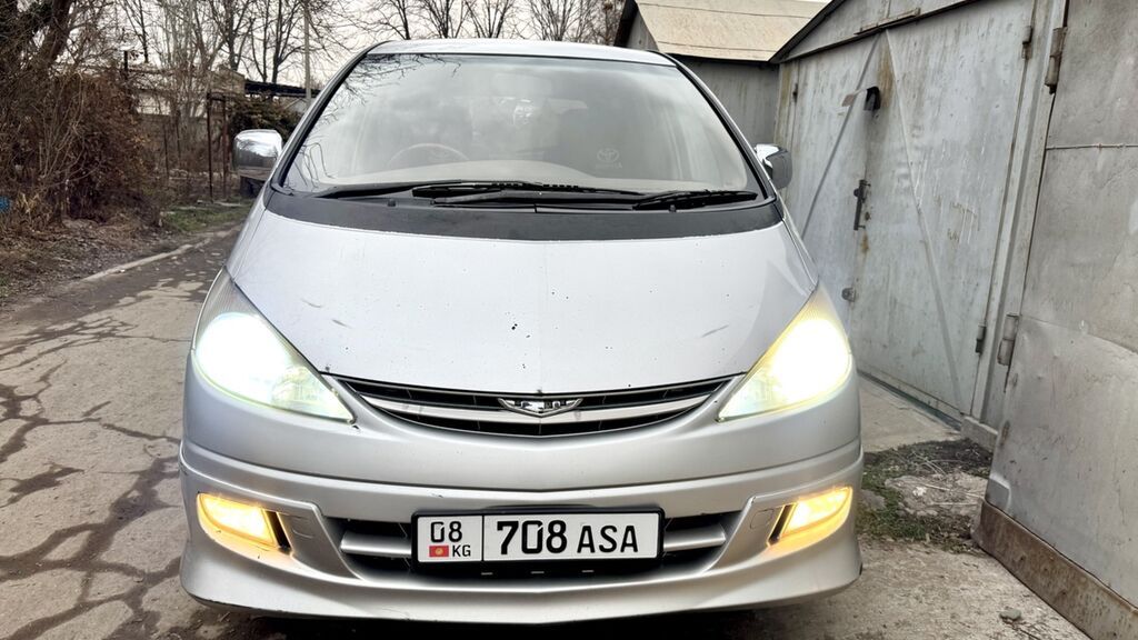 Toyota Estima