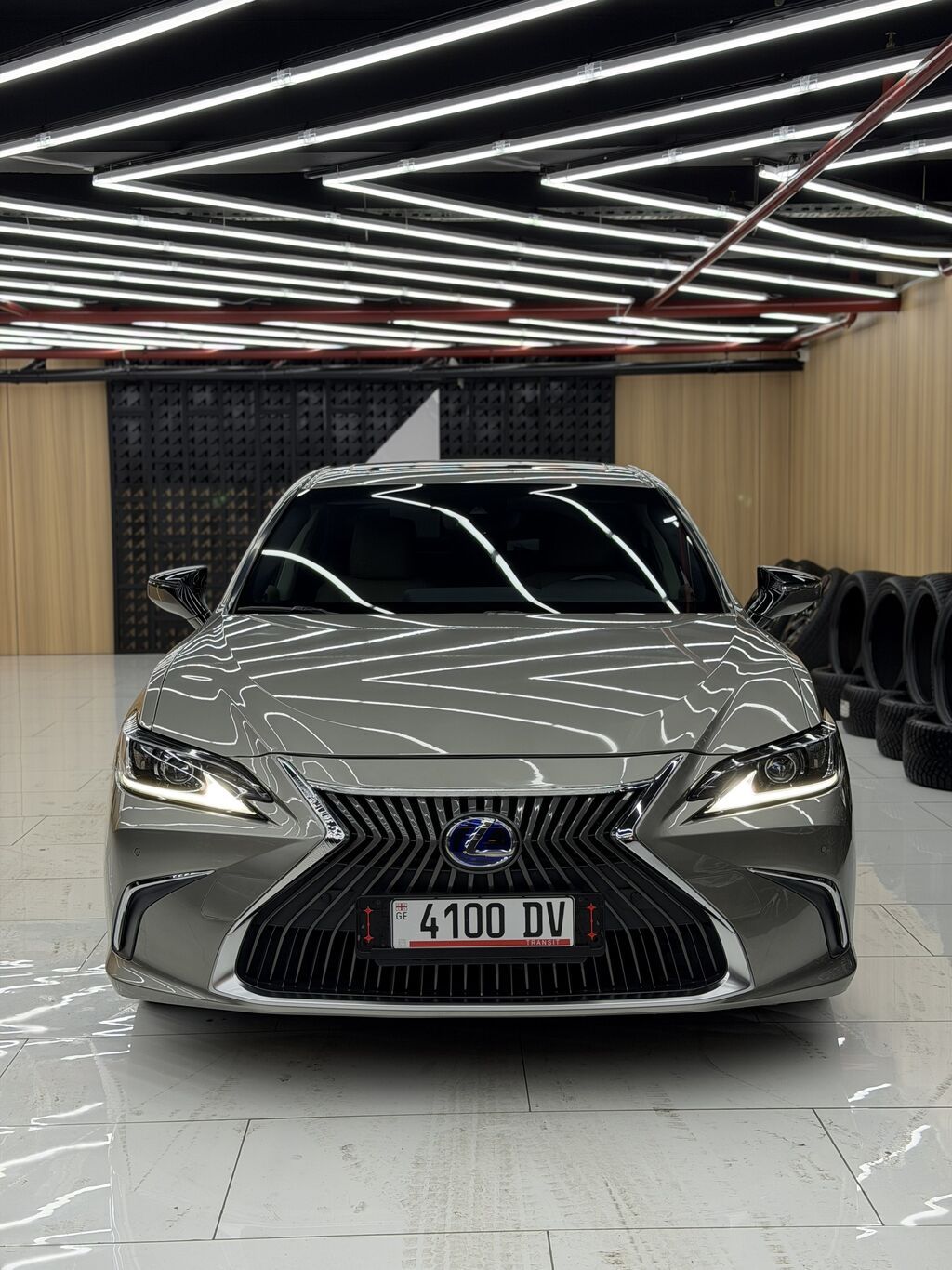 Lexus ES