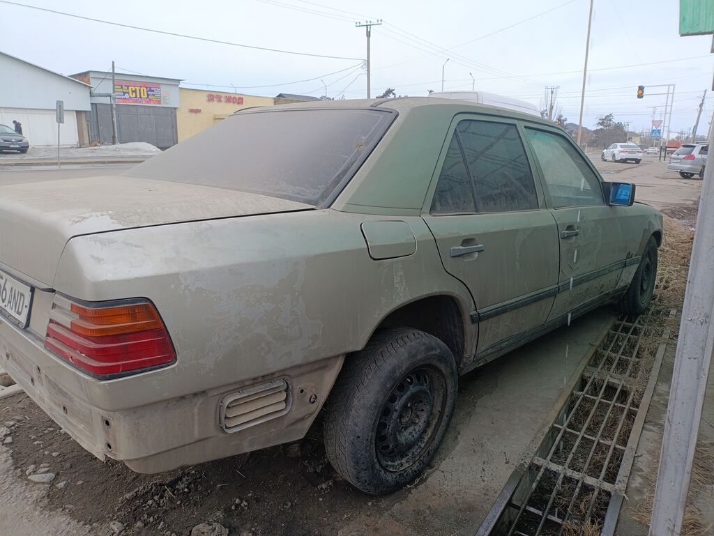 Mercedes-Benz W124