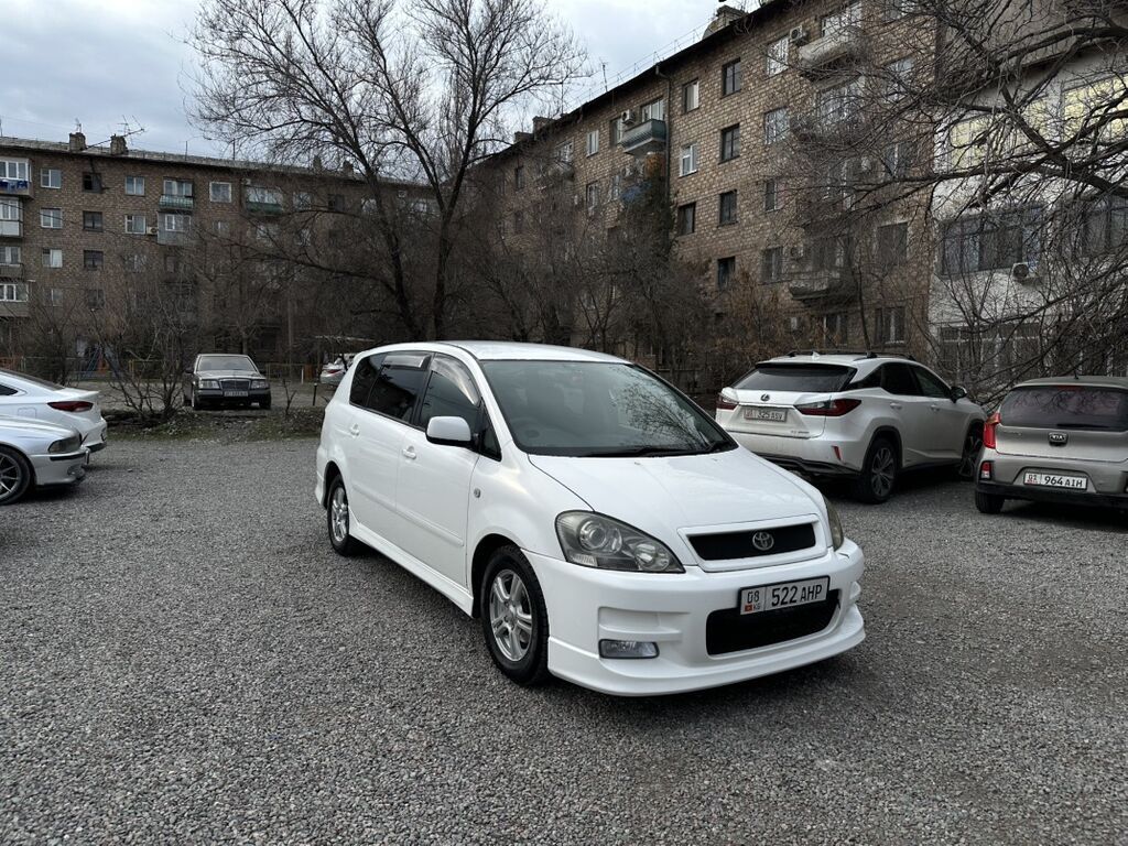 Toyota Ipsum