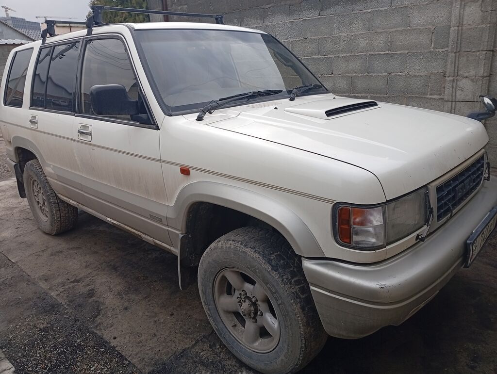 Isuzu Trooper