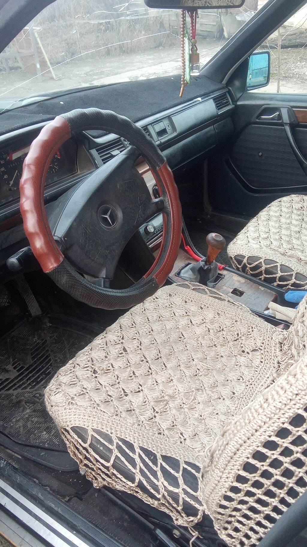 Mercedes-Benz W124