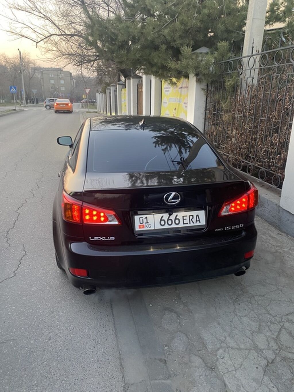 Lexus IS