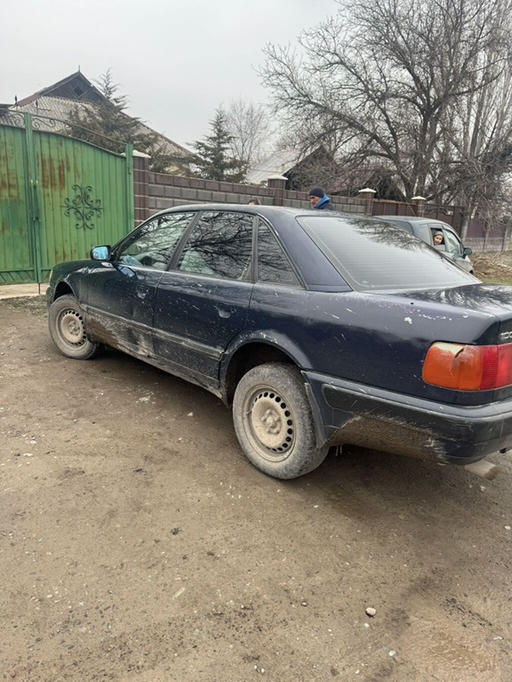 Audi 100