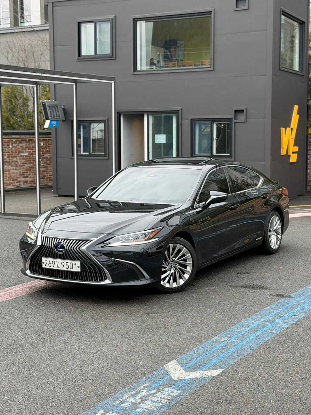 Lexus ES