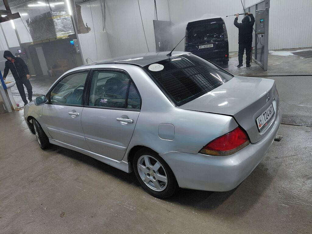 Mitsubishi Lancer