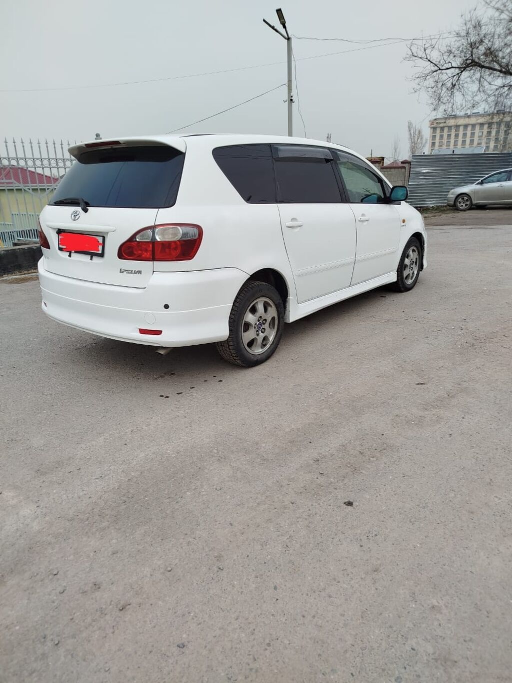 Toyota Ipsum