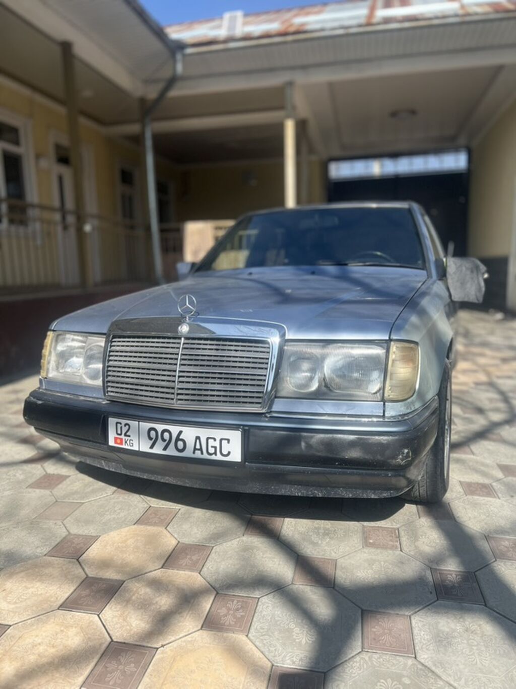 Mercedes-Benz W124