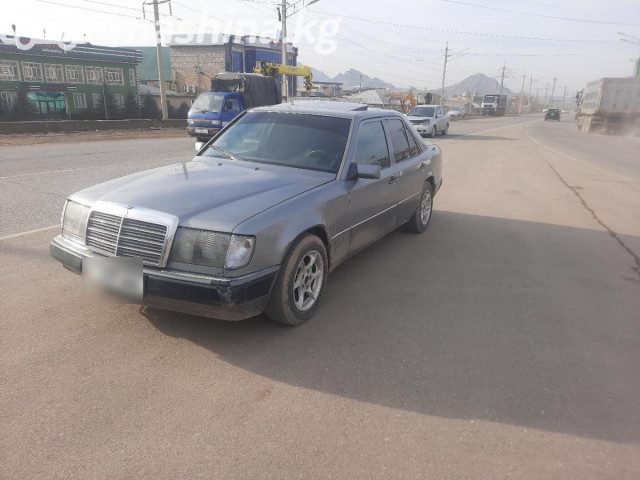 Mercedes-Benz W124