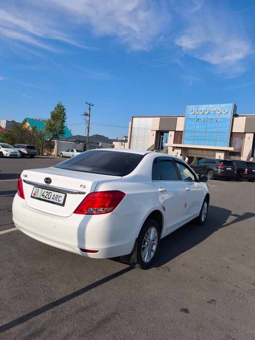 BYD E5