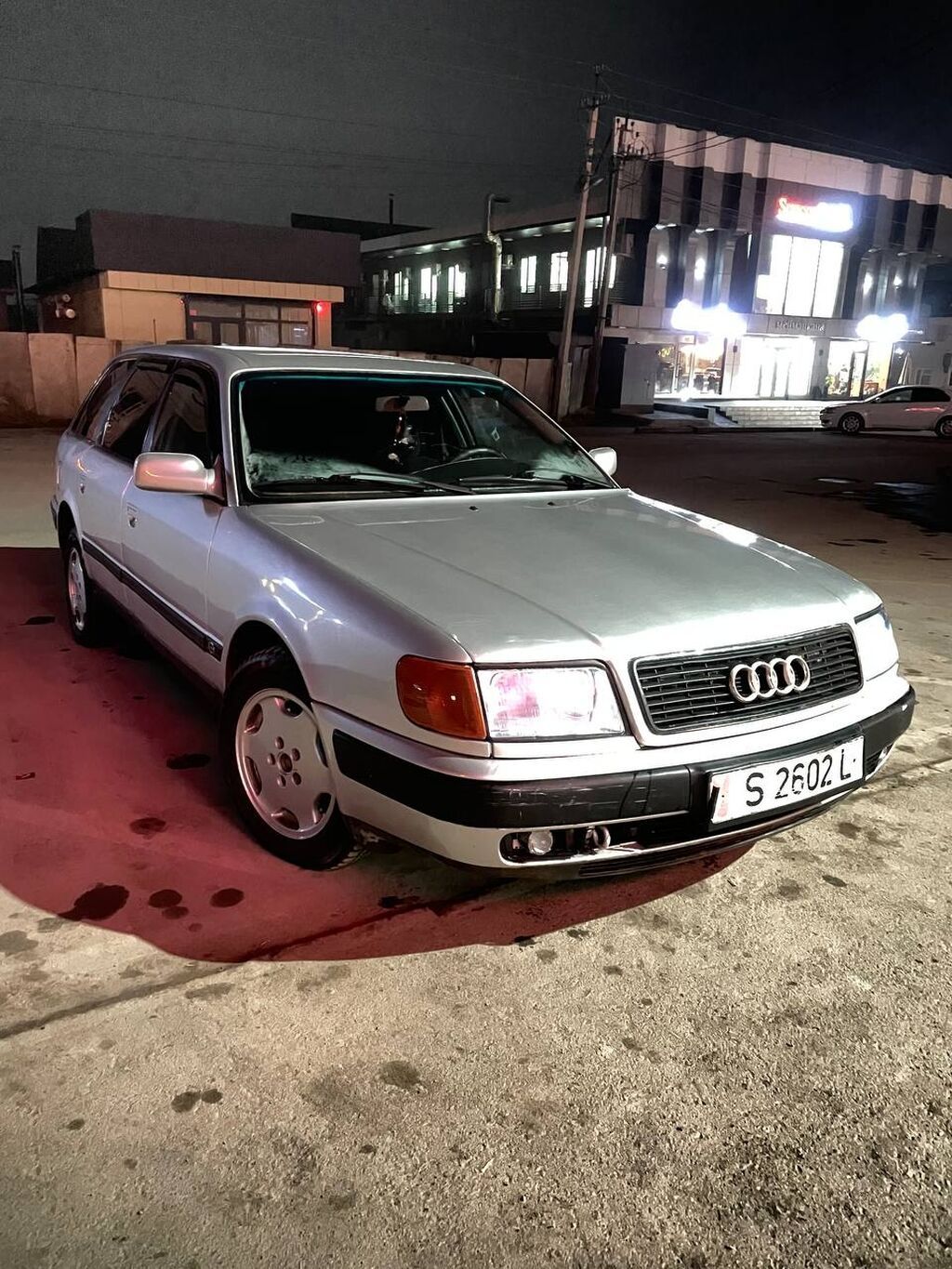 Audi 100