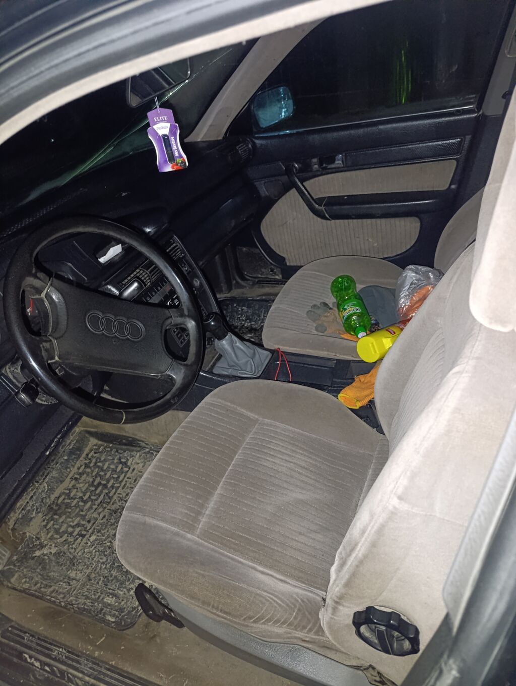 Audi 100