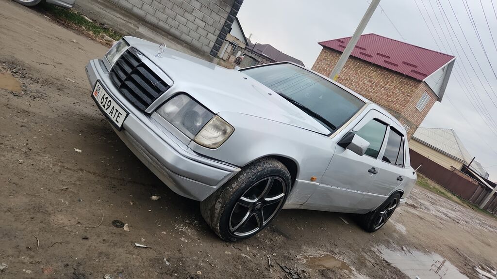 Mercedes-Benz W124