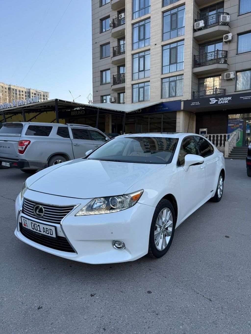 Lexus ES