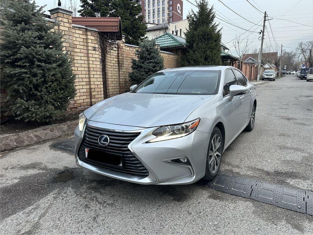 Lexus ES