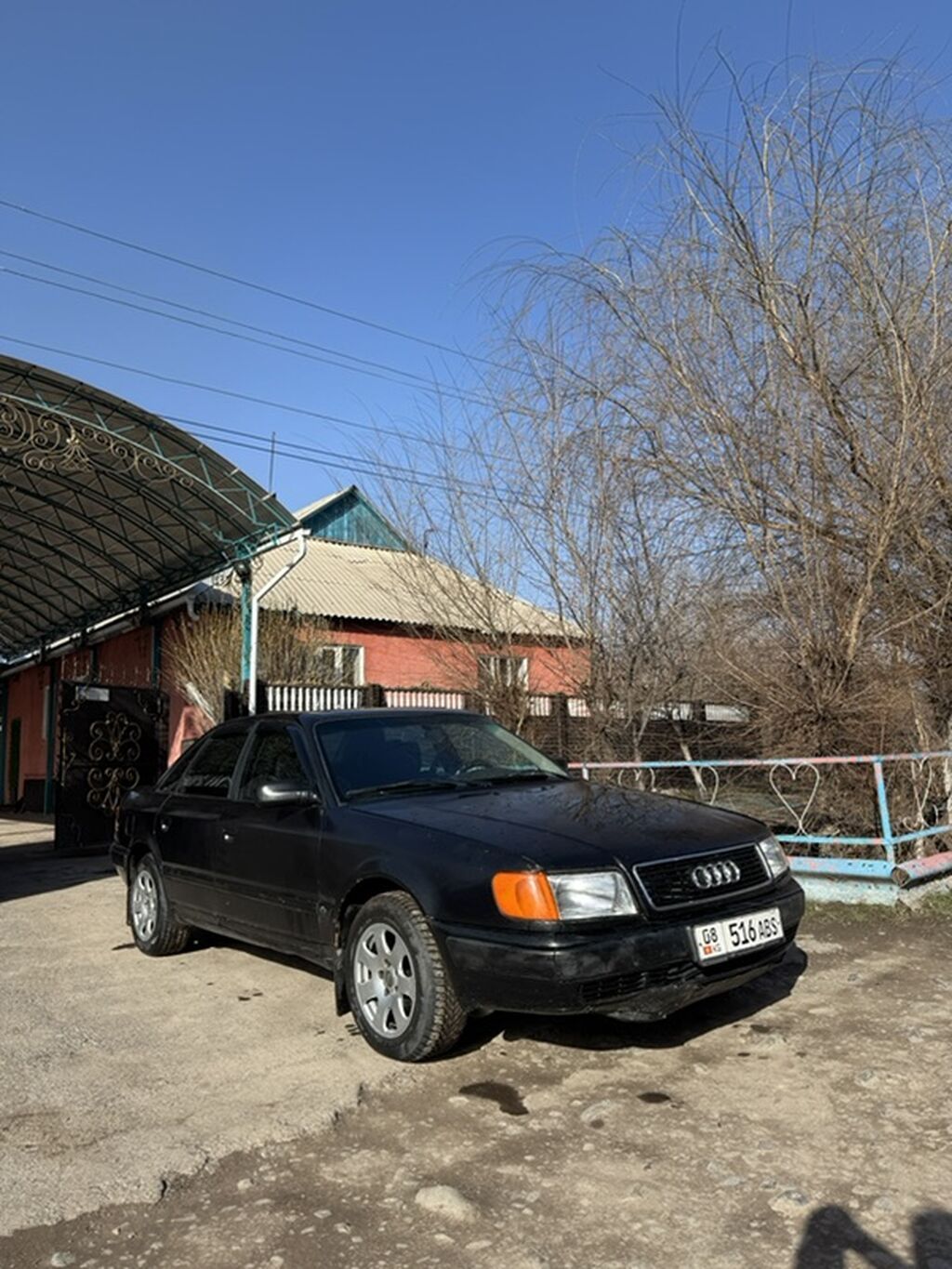 Audi 100
