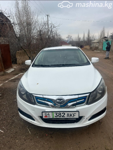 BYD E5