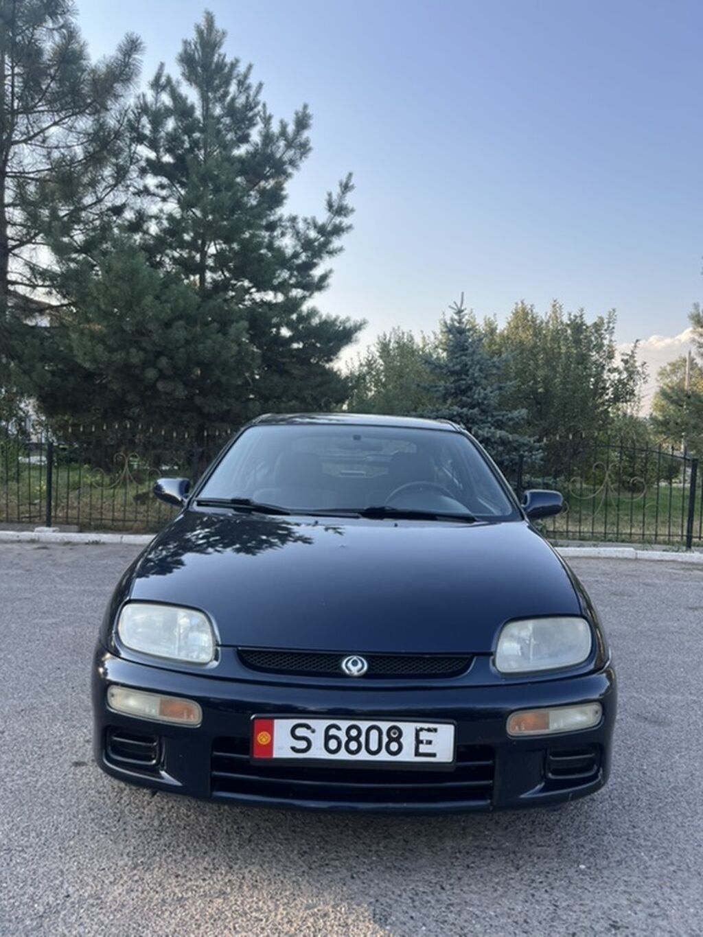 Mazda 323