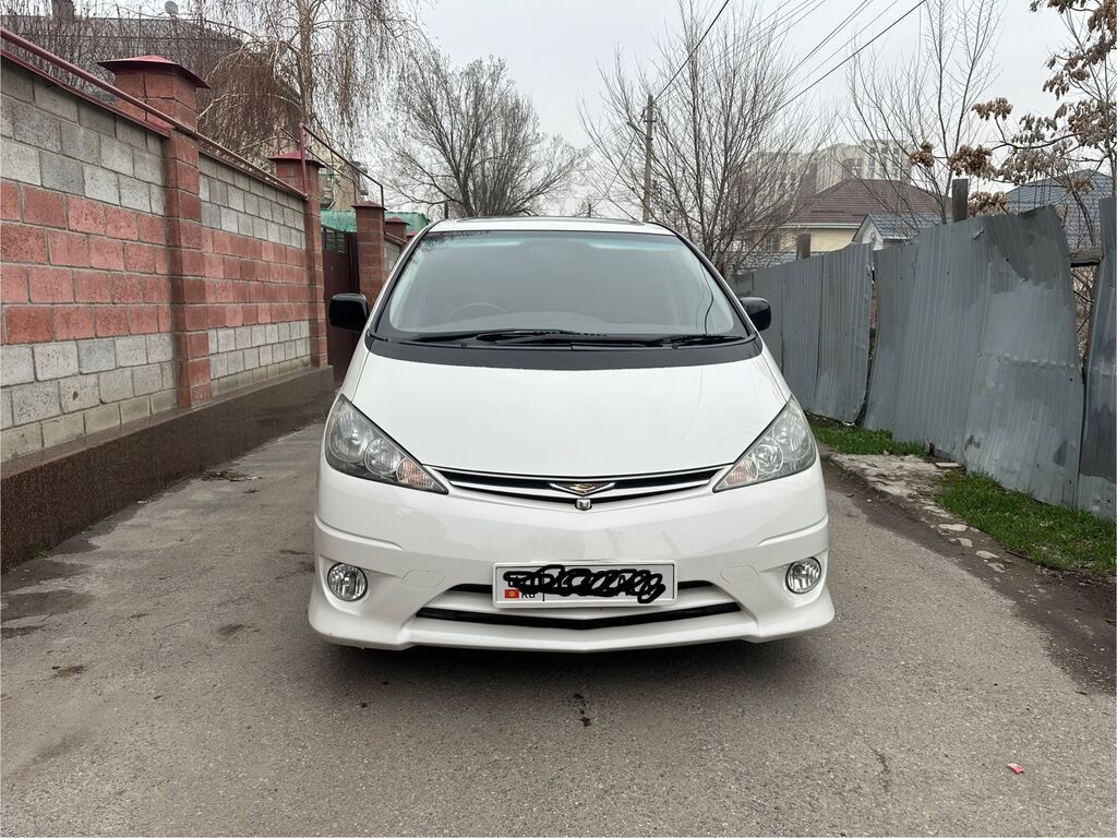 Toyota Estima