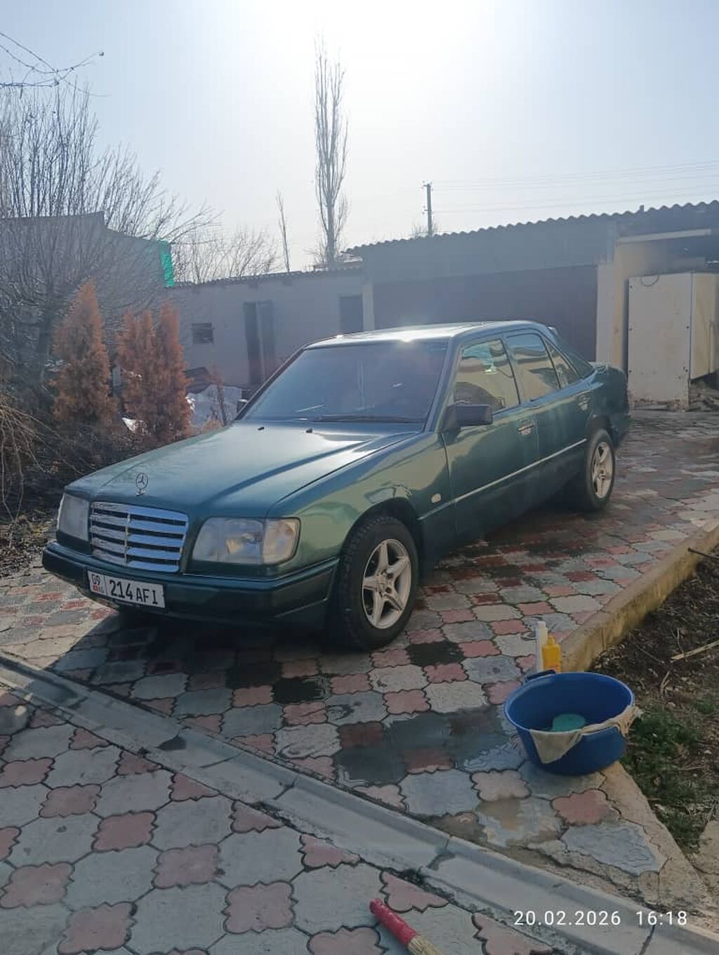 Mercedes-Benz W124