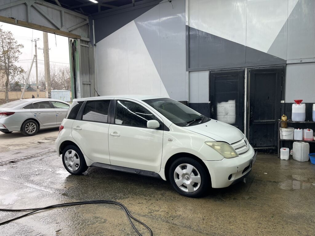 Toyota Ist