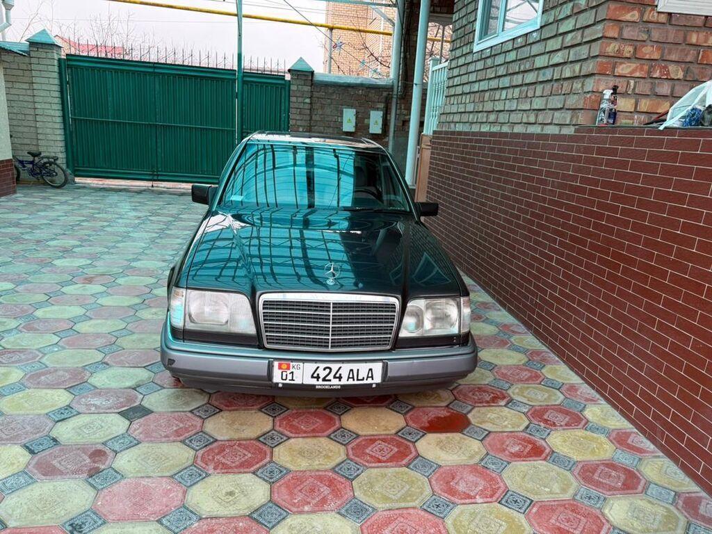 Mercedes-Benz W124