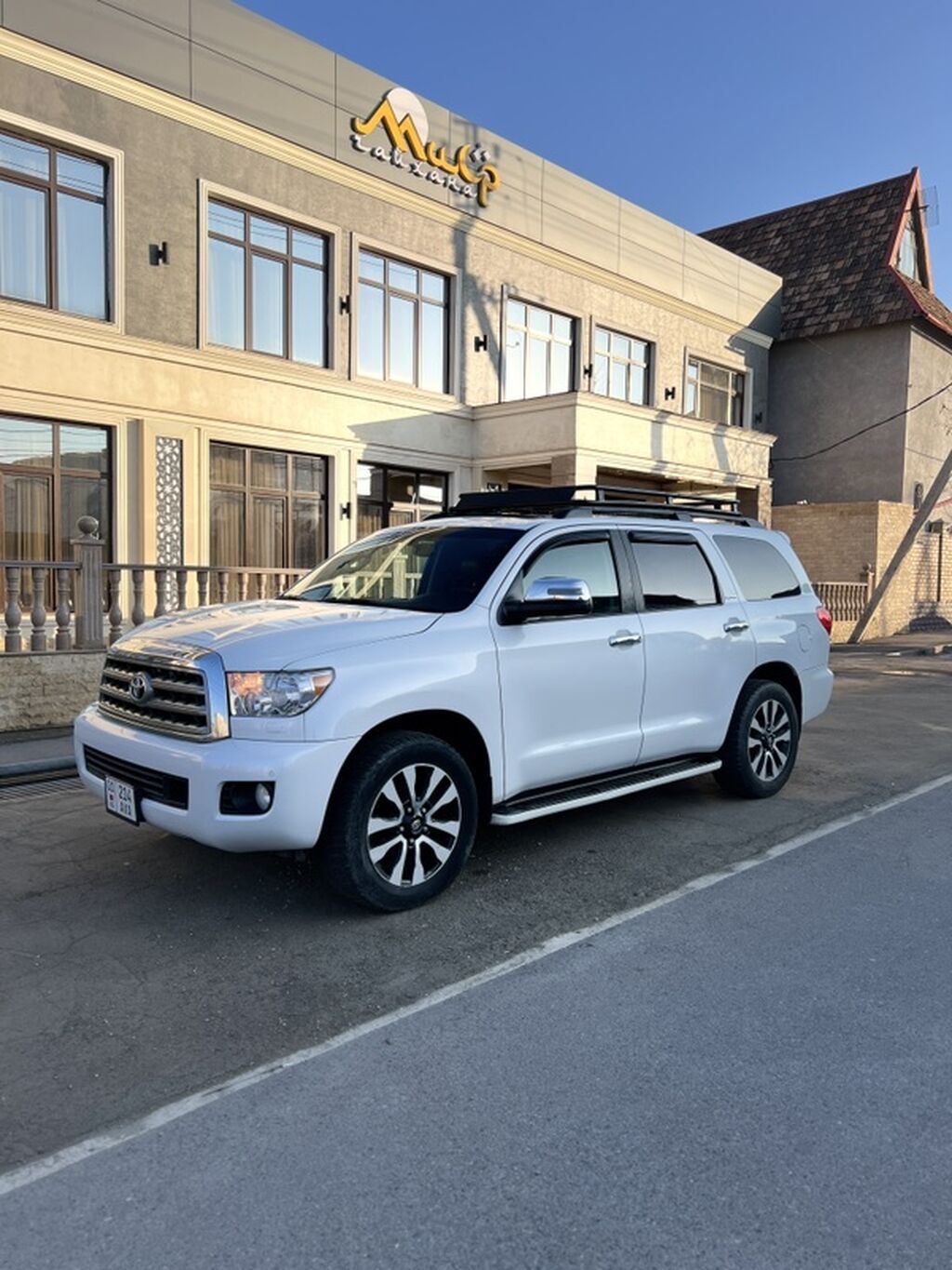 Toyota Sequoia