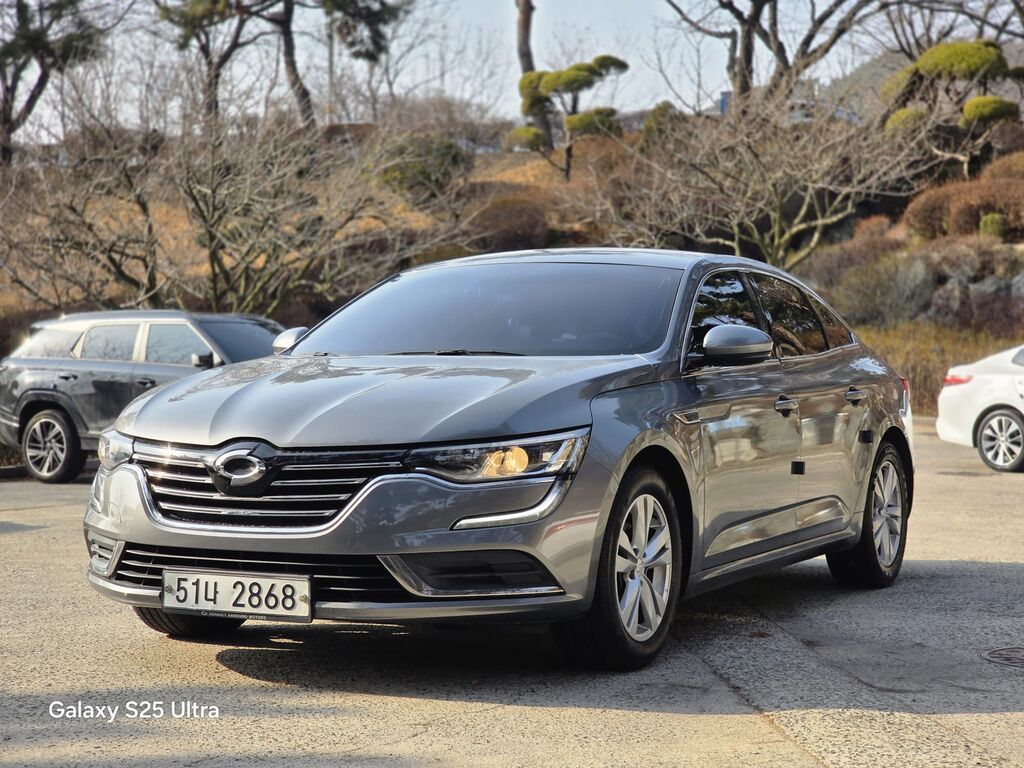 Renault SM6