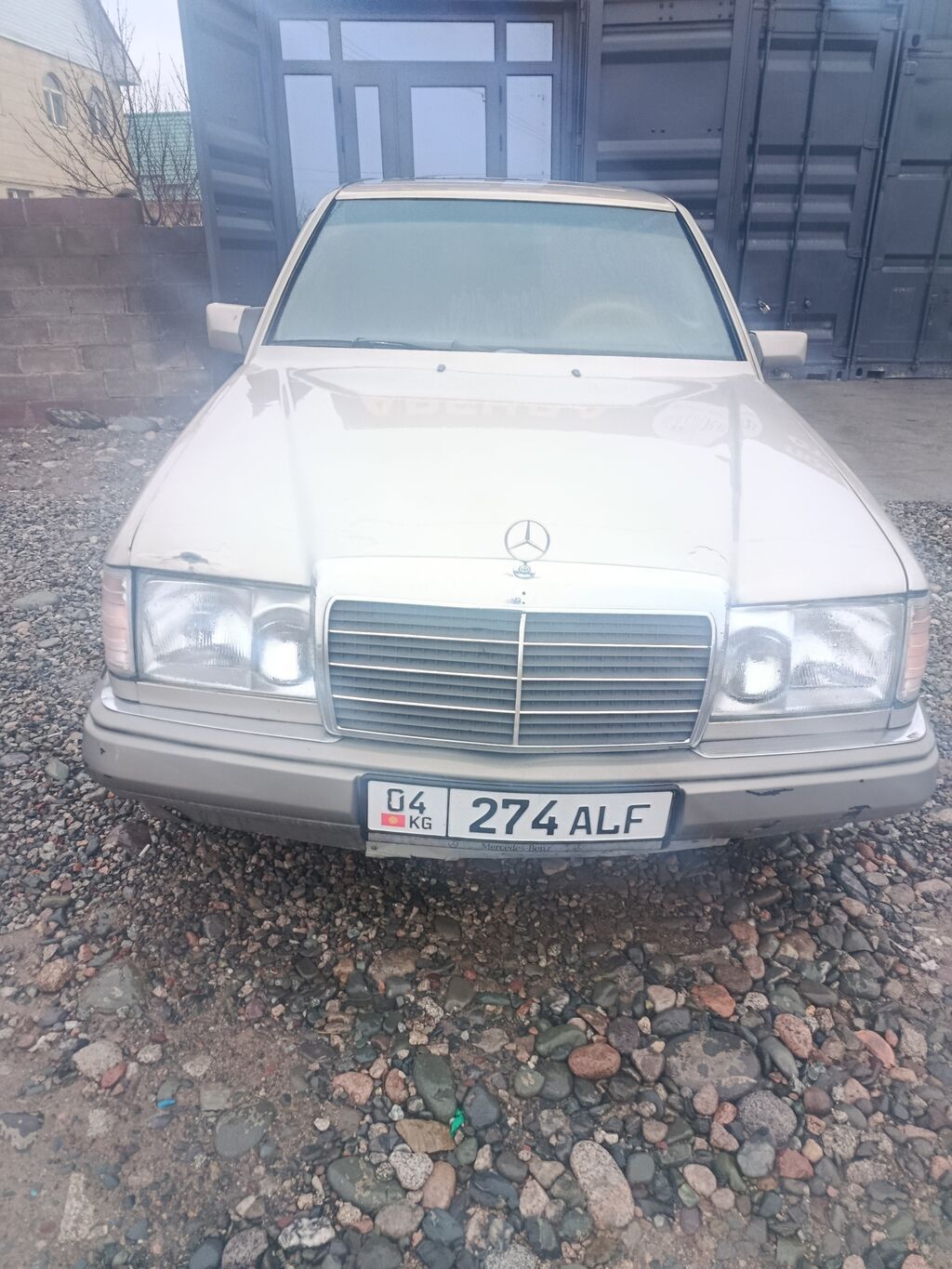 Mercedes-Benz W124