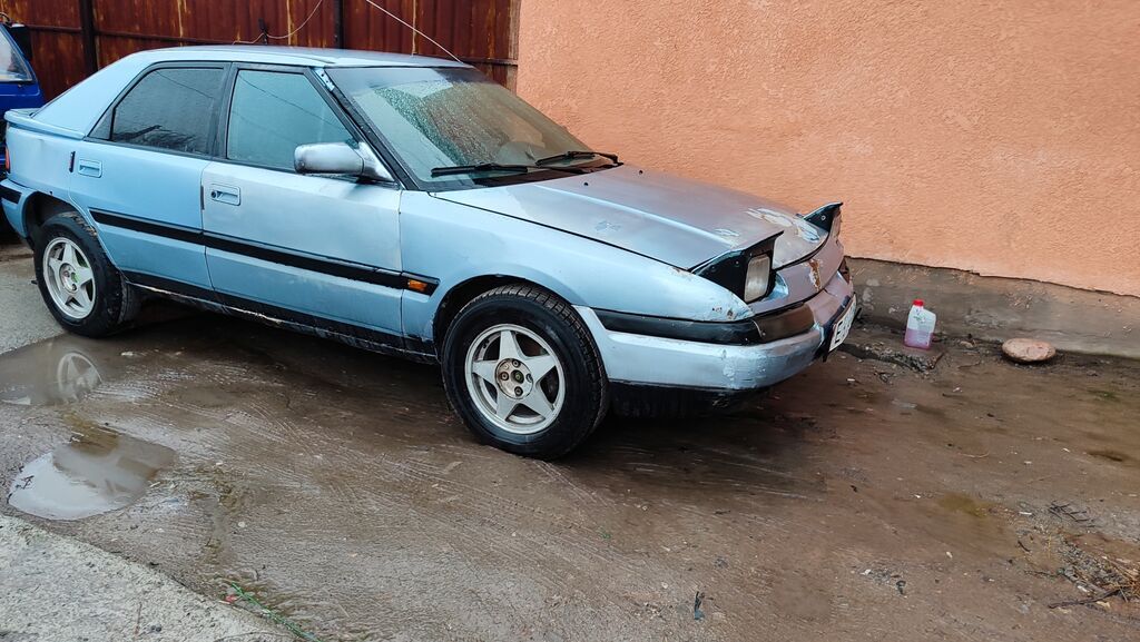 Mazda 323