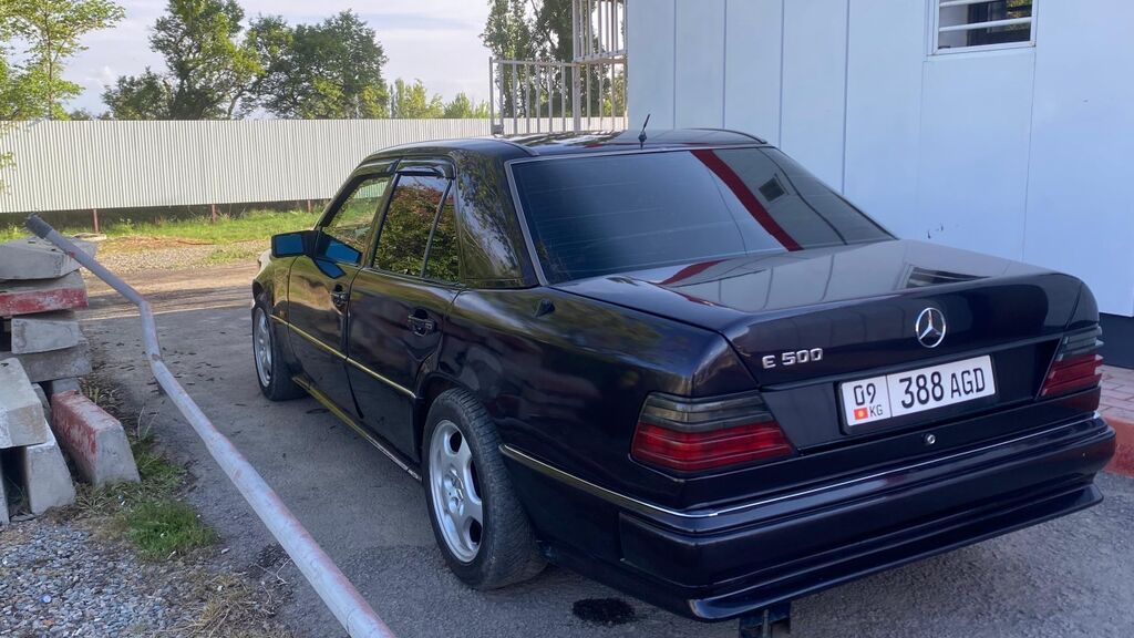 Mercedes-Benz W124
