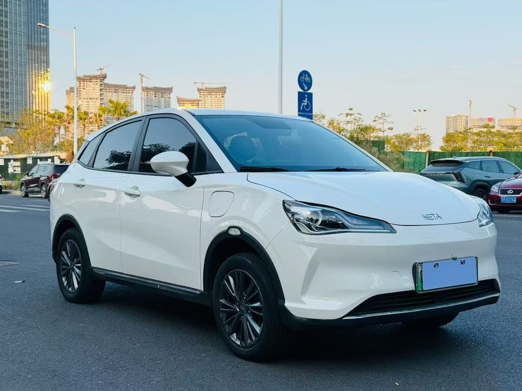 BYD E2