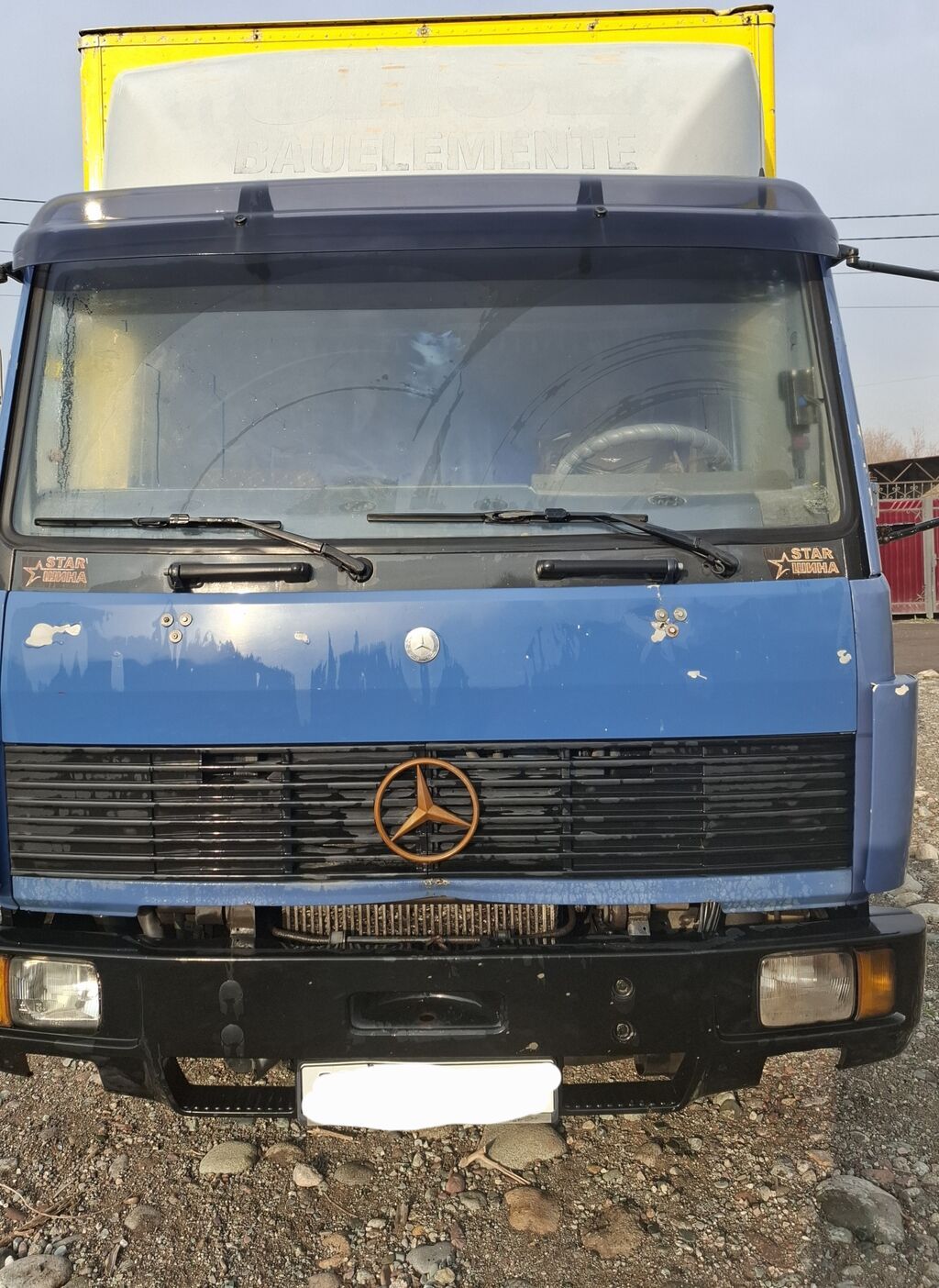 Mercedes-Benz 