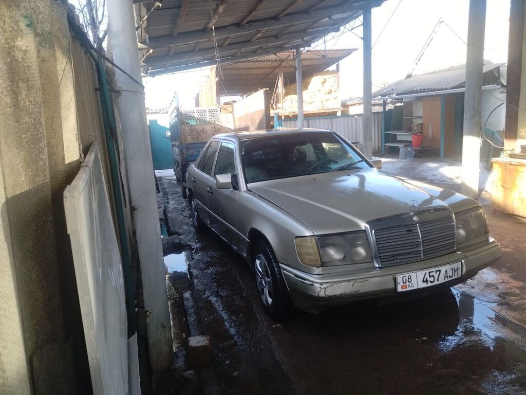Mercedes-Benz W124