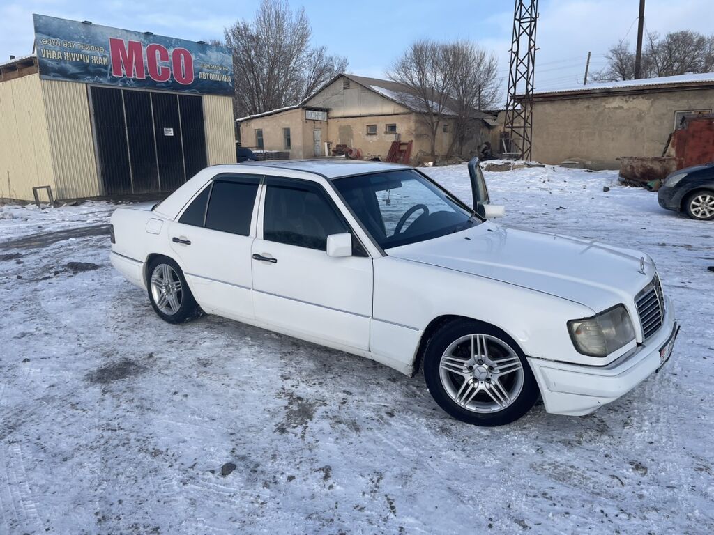 Mercedes-Benz W124