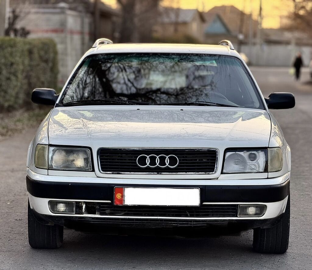 Audi 100