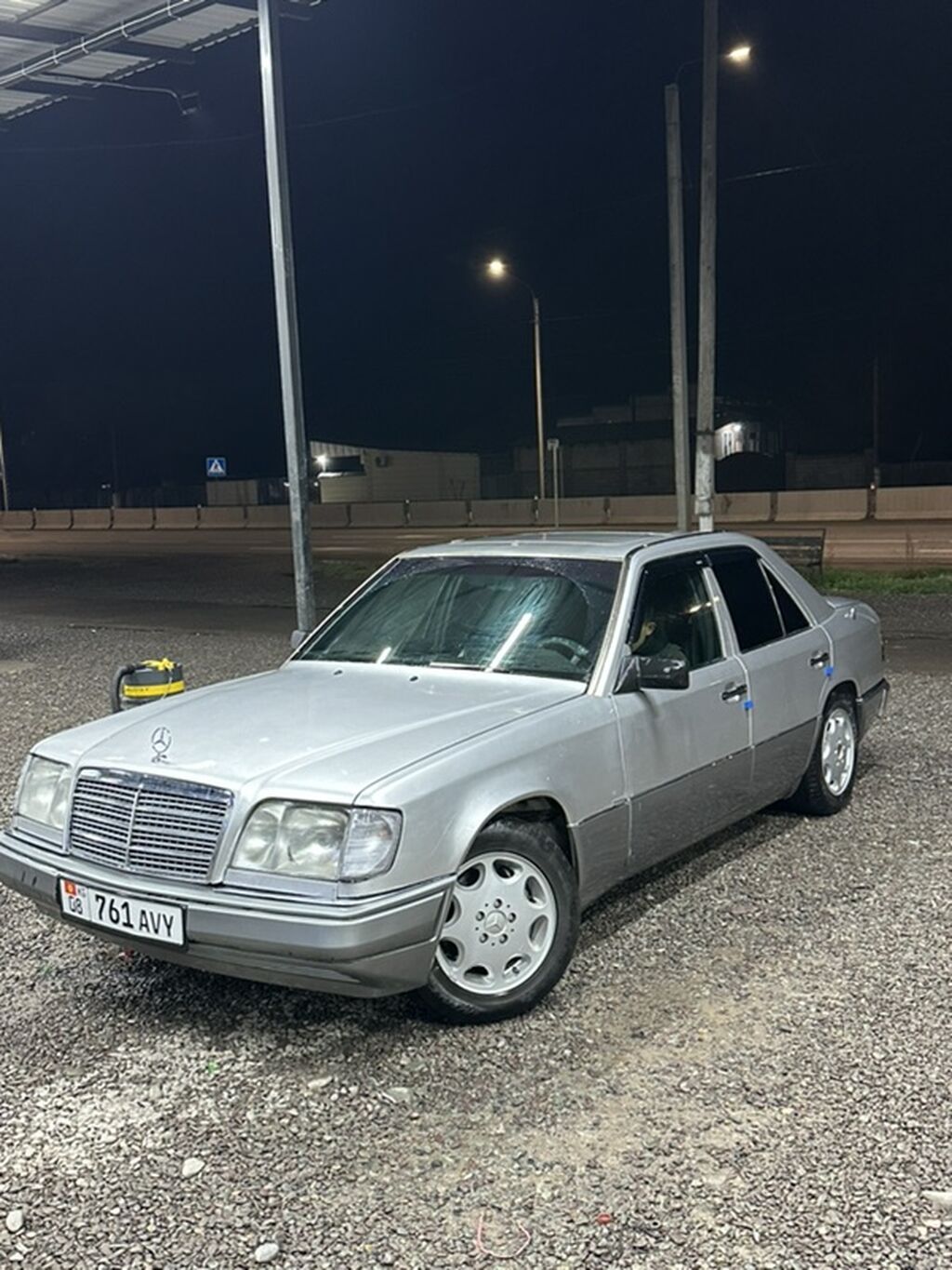 Mercedes-Benz W124