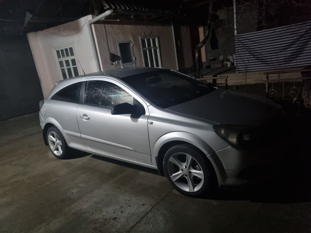 Opel Astra GTC