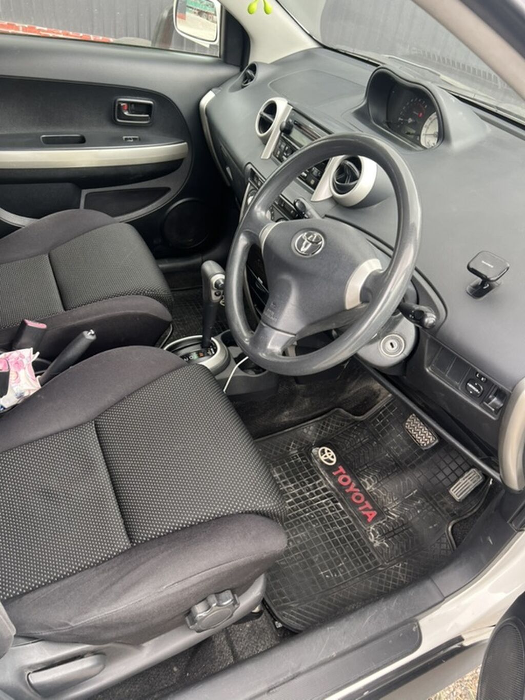 Toyota Ist