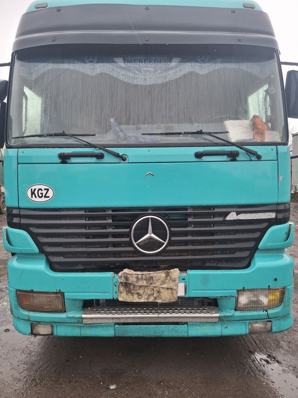 Mercedes-Benz 
