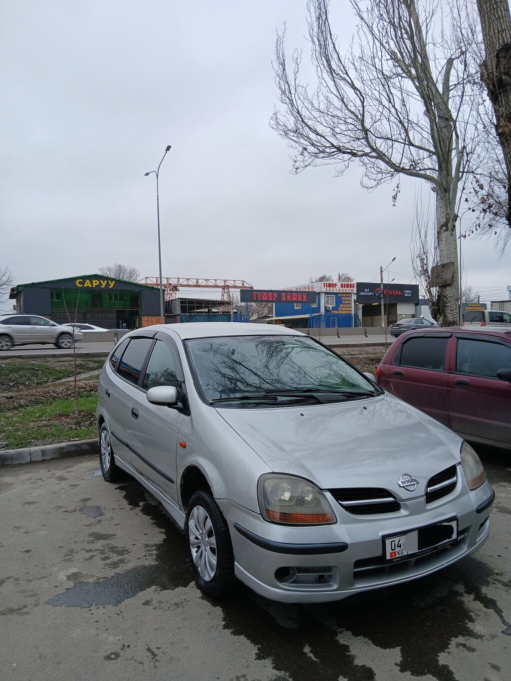 Nissan Almera Tino