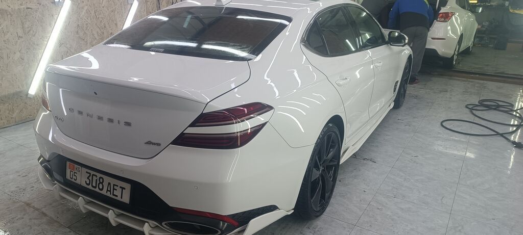 Hyundai Genesis