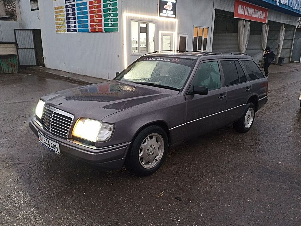 Mercedes-Benz W124