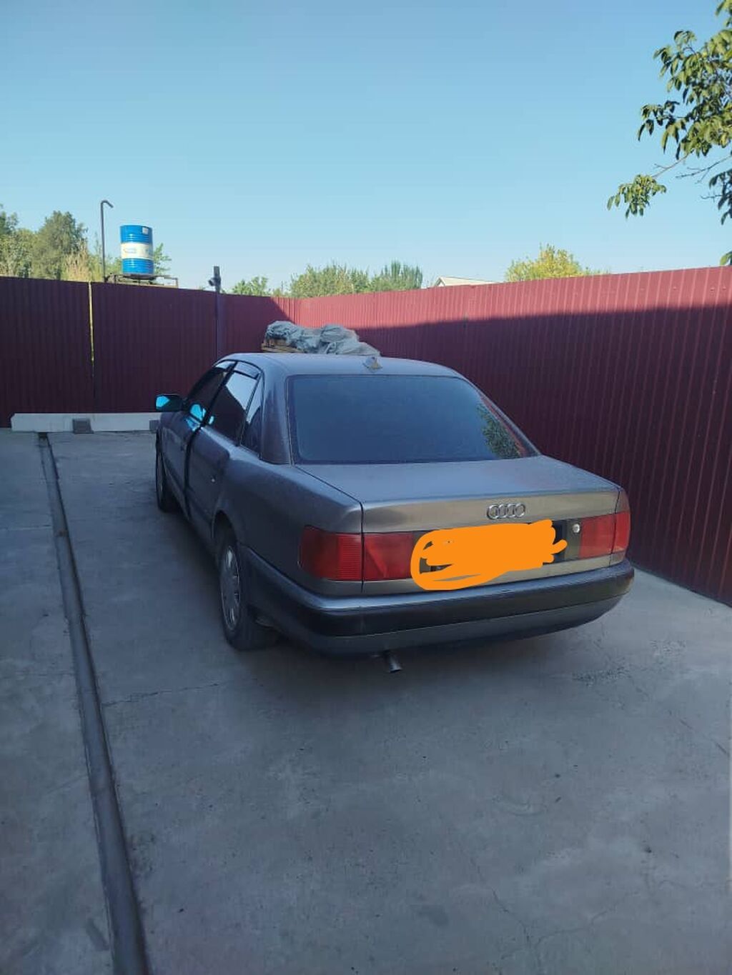 Audi 100
