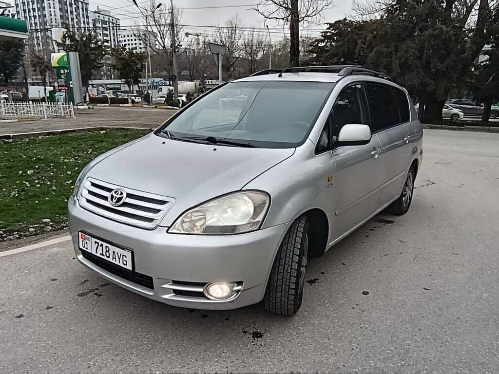 Toyota Avensis Verso
