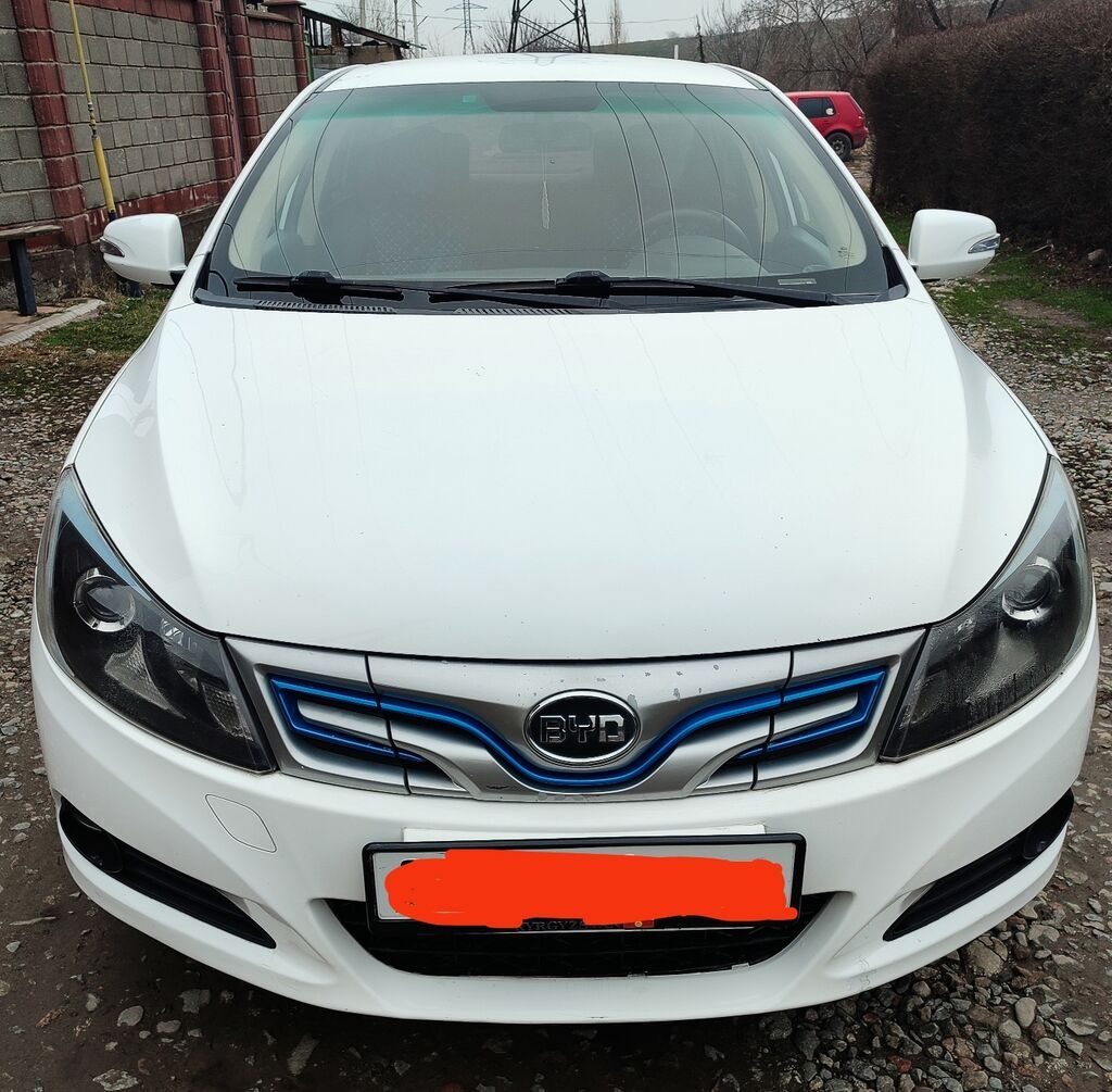 BYD E5